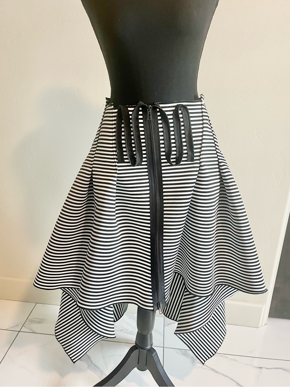 Sohung Designs Two-Zipper Black&White Striped Skirt Size S